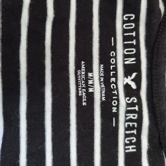 American Eagle Cropped Tee - Picture 3 of 7